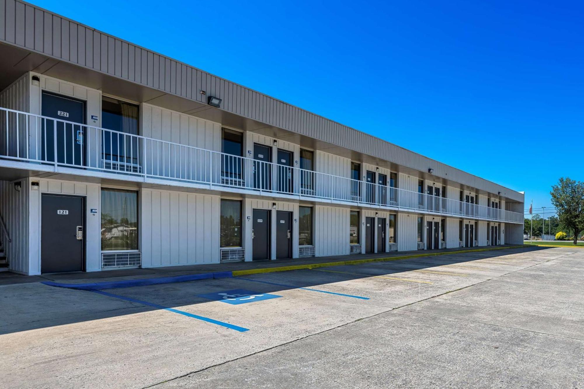 Americas Best Value Inn Hamilton 外观 照片
