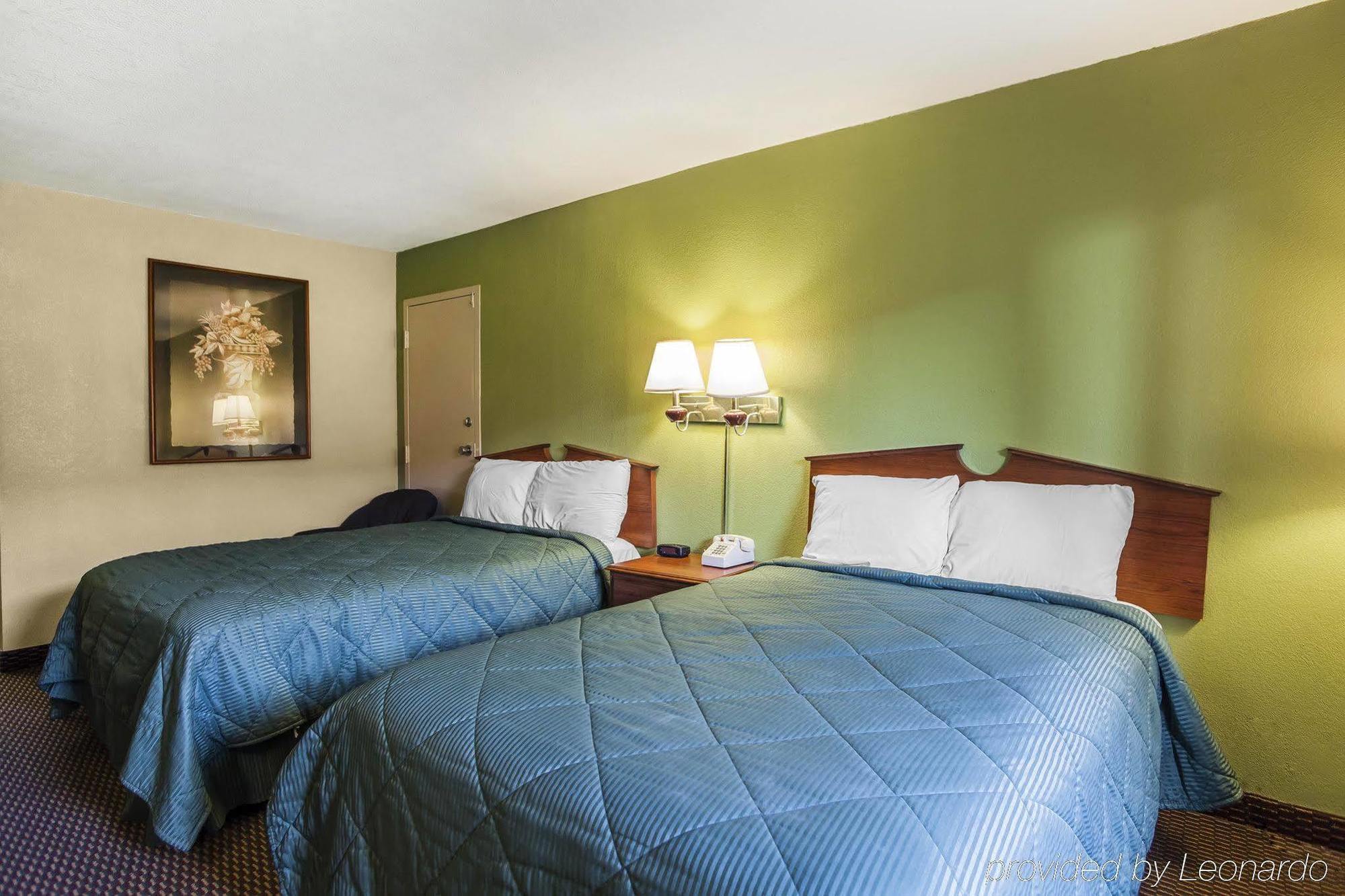Americas Best Value Inn Hamilton 外观 照片